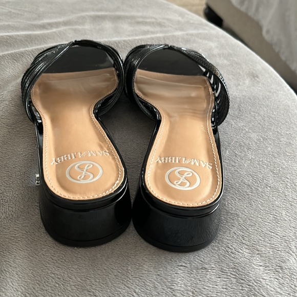 Women Black Patent Slip On Flat Sandals - Picture 4 of 5